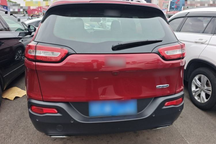 Used Jeep Cherokee 2016 2.4L Leading Smart Version
