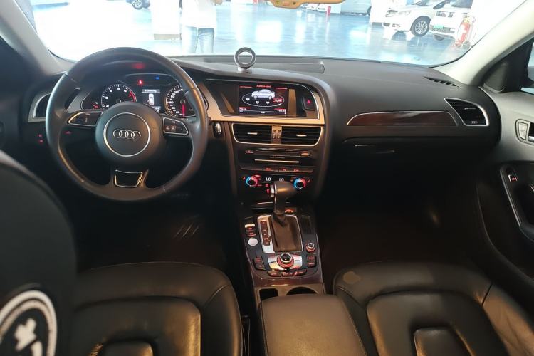 Used Audi A4L 2013 35 TFSI Automatic Technology Edition Center Console