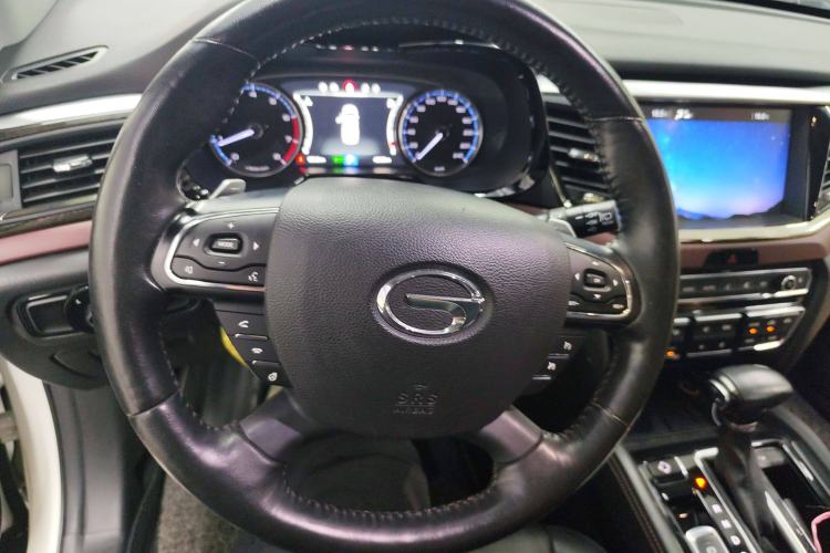 Used GAC Trumpchi GS8 2017 320T Two-Wheel Drive Luxury Smart Connectivity Version (7 Seats)
