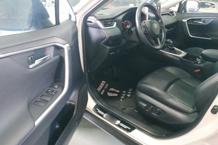 Used Toyota Wildlander 2021 2.0L CVT Two-Wheel Drive Luxury Edition
