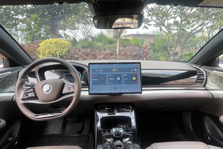 Used BYD Han 2020 EV Long-Range Luxury Model Center Console