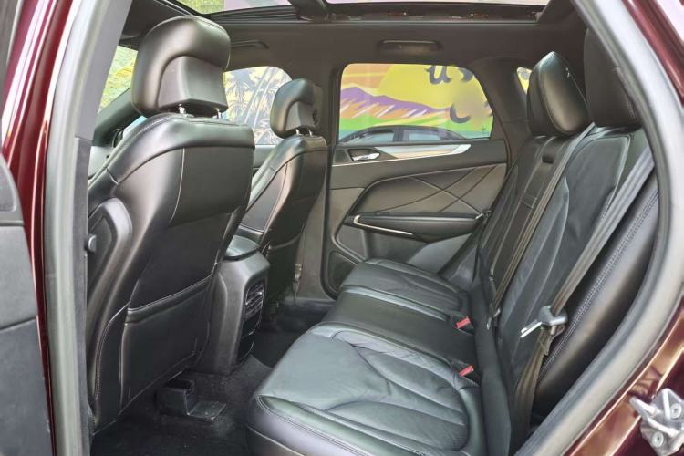 Used Lincoln MKC 2017 2.0T Two-Wheel Drive Deluxe Edition
