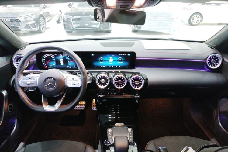 Used Mercedes-Benz CLA 2022-Year Updated CLA 200 Center Console