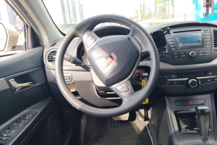 Used Roewe 350 2010 350C 1.5L Automatic Xunyi Edition Steering Wheel