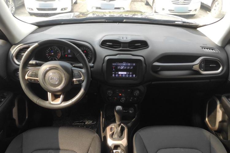 Used Jeep Renegade 2018 Connected Large Screen Version 180T Automatic High-Energy Edition