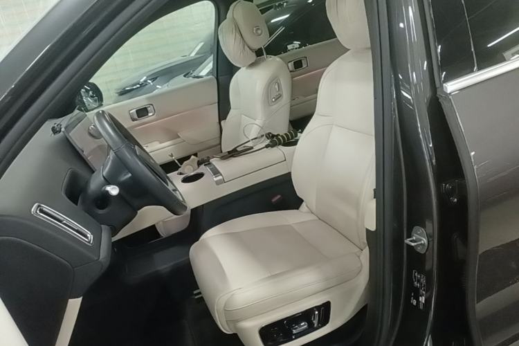 Used Li Auto L8 2024 Ultra Model
