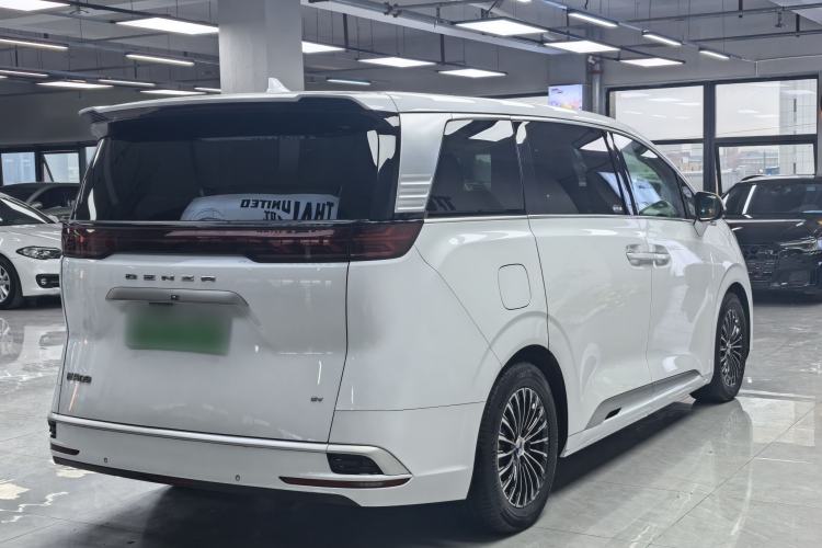 Used Denza D9 2022 EV 620 Prestige Model