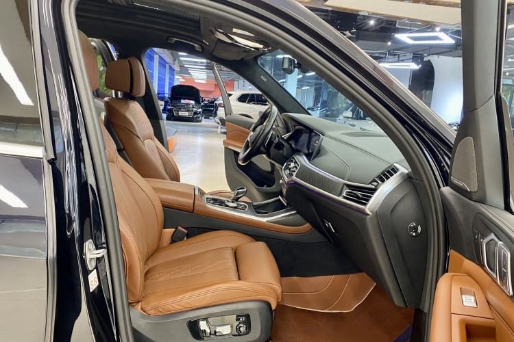 Used BMW X7 2022 xDrive40i Luxury M Sport Package