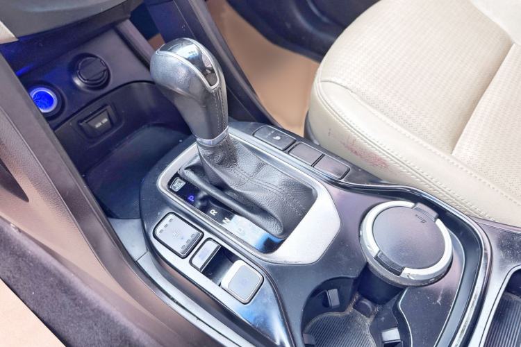 Used Hyundai Santa Fe 2013 Revised Version 2.4L Automatic All-Wheel Drive Luxury Trim
