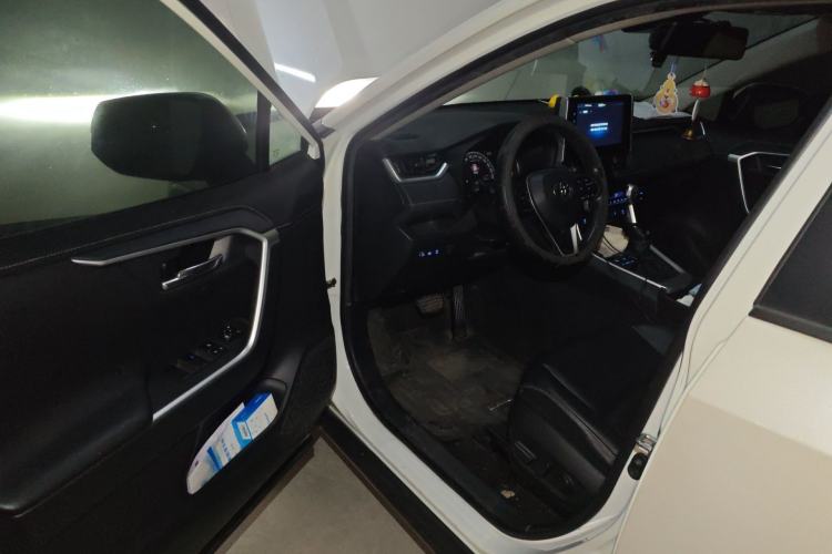 Used Toyota RAV4 2020 2.0L CVT Two-Wheel Drive Fashion PLUS Edition Driver Seat