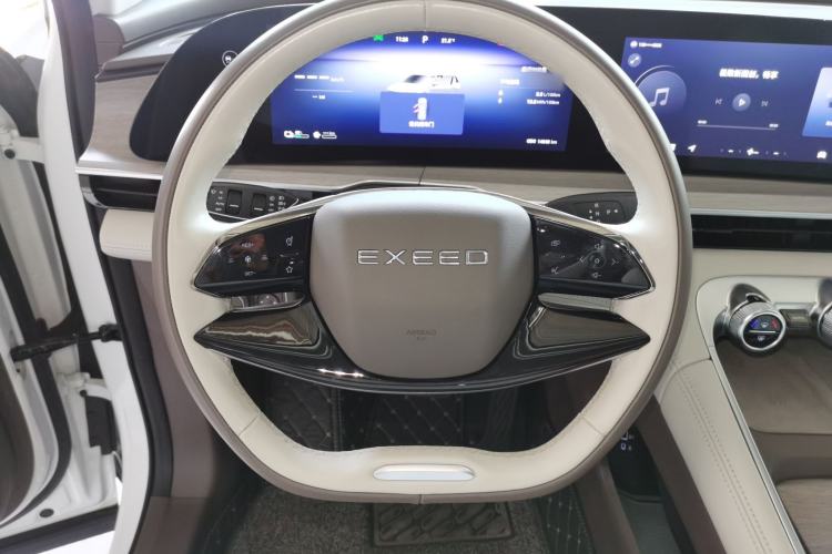 Used EXEED Stellar C-DM 2024 1.5T Long-Range Pro
