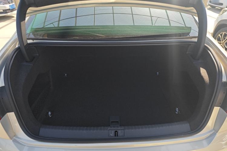 Used Volkswagen Phideon 2018 Revised Version 380TSI Two-Wheel Drive Business Edition
