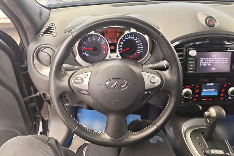 Used Infiniti ESQ 2014 1.6L Luxury Edition