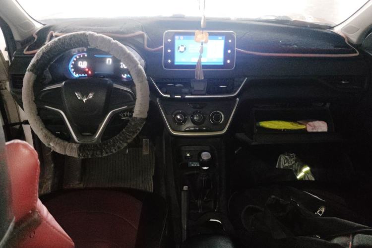 Used Wuling Hongguang S3 2019 1.5L Manual Comfort Model China VI Standard