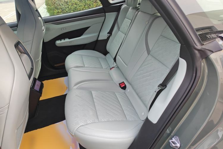 Used Zeekr 001 2025 WE Edition 100 kWh Rear-Wheel Drive
