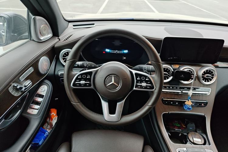 Used Mercedes-Benz GLC 2020 GLC 300 L 4MATIC Dynamic Edition Steering Wheel