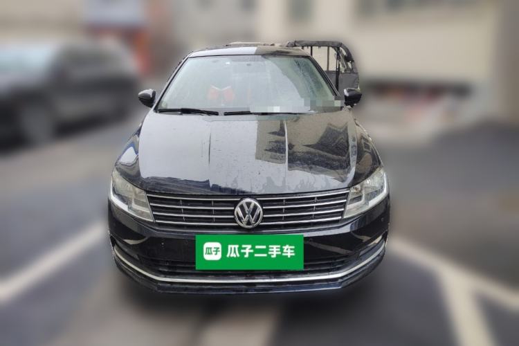 Used Volkswagen Lavida 2015 1.6L Manual Comfort Edition
