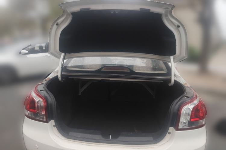 Used Baojun 630 2012 1.5L DVVT automatic comfort version