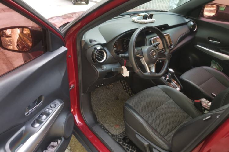 Used Nissan Kicks 2017 1.5L CVT Smart Drive Edition Driver Seat