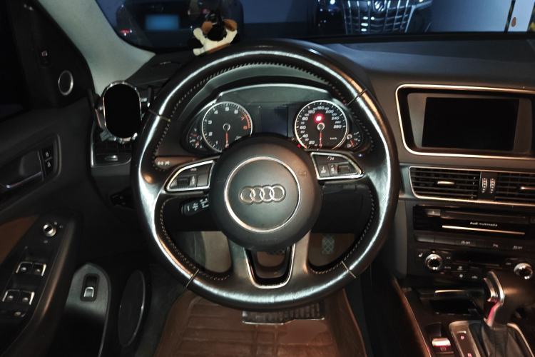 Used Audi Q5 2015 40 TFSI Comfort Model
