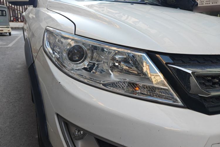 Used Dongfeng Aeolus AX3 2016 1.5L Manual ZhiKu Model
