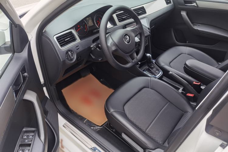 Used Volkswagen Santana 2015 Haval H6 1.6L Automatic Comfort Model