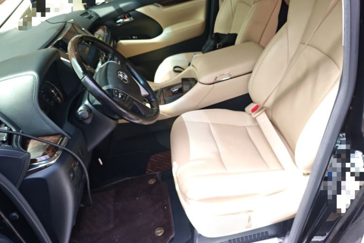 Used Toyota Alphard 2020 Dual-Engine 2.5L Luxury Edition
