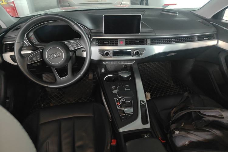 Used Audi A4L 2019 40 TFSI Fashion Edition China VI Emission Standard
