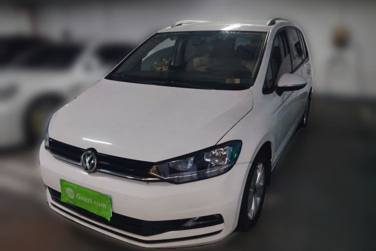 Used Volkswagen Touran 2016 Volkswagen Touran L 280TSI Manual Trend Edition