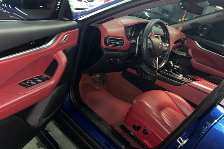 Used Maserati Levante 2016 3.0T Standard Edition Driver Seat