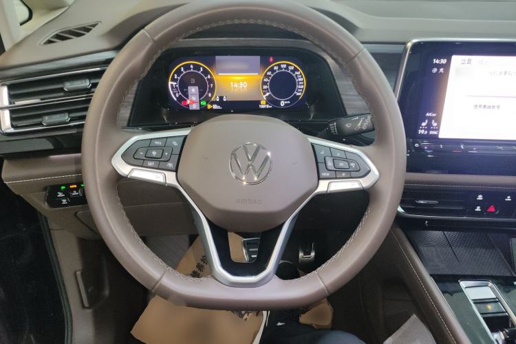 Used Volkswagen Viloran 2024 380TSI Premium Edition