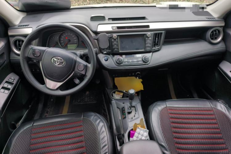 Used Toyota RAV4 2016 2.0L CVT Two-Wheel Drive Fashion Edition China V Standard