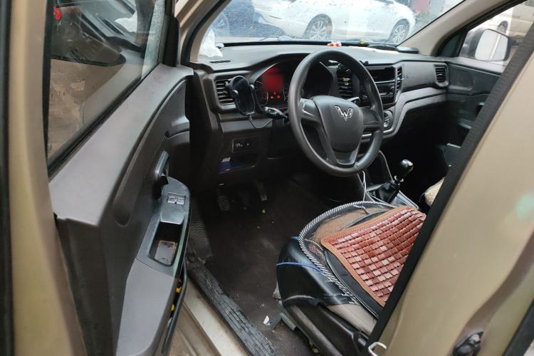 Used Wuling Hongguang V 2019 1.5L Jingqu Version China VI LAR Driver Seat