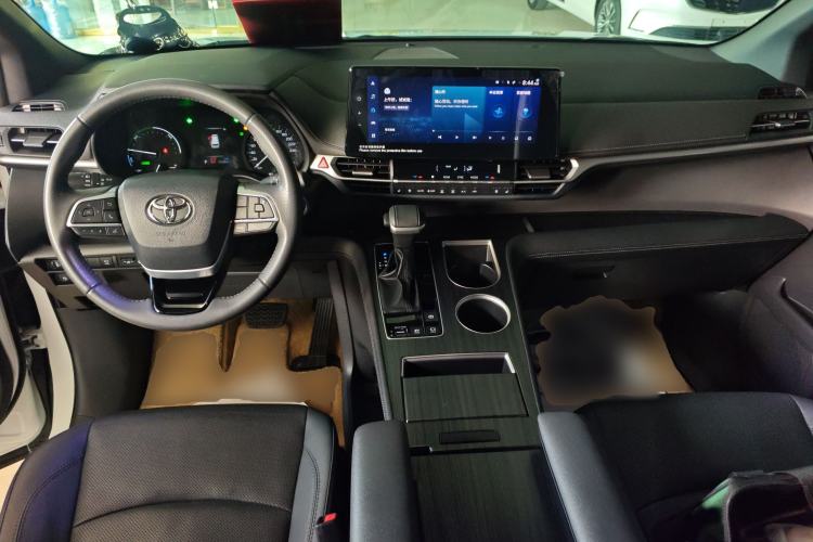 Used Toyota SIENNA 2023 2.5L Hybrid Deluxe Edition