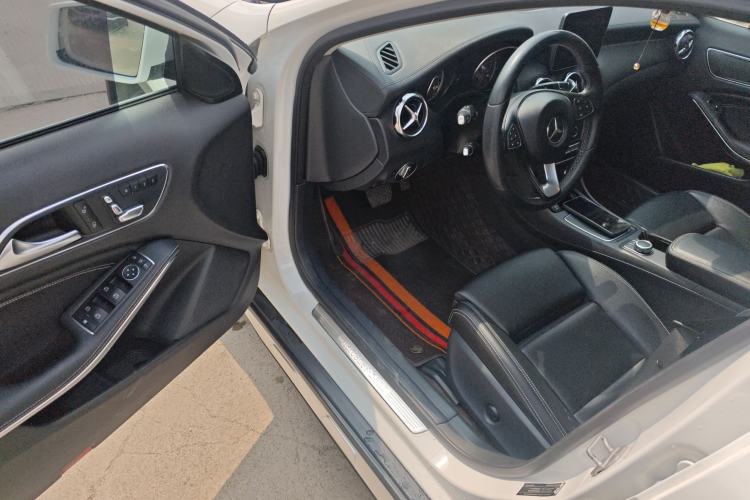 Used Mercedes-Benz GLA 2017 GLA 200 Fashion Model