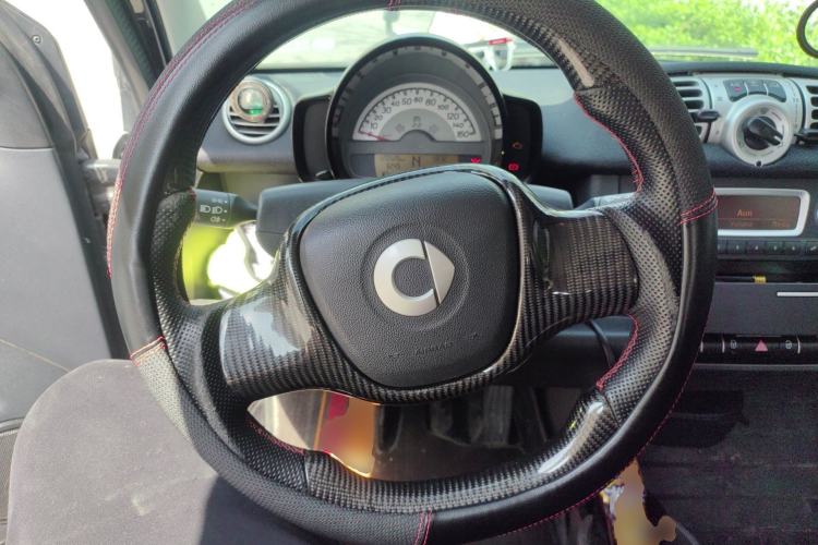 Used smart fortwo 2011 1.0 MHD Kobe Special Edition Steering Wheel