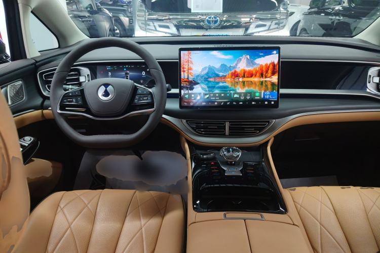 Used Denza D9 2024 DM-i 980 Four-Wheel Drive Prestige Model
