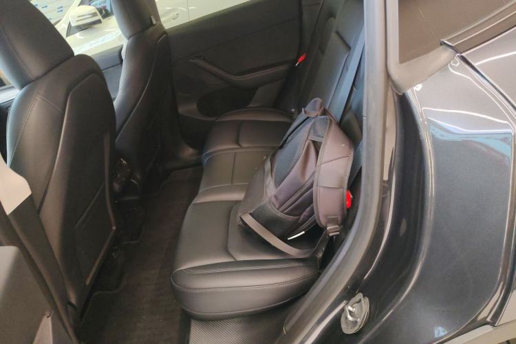 Used Tesla Model Y 2024 Long-Range All-Wheel-Drive Version