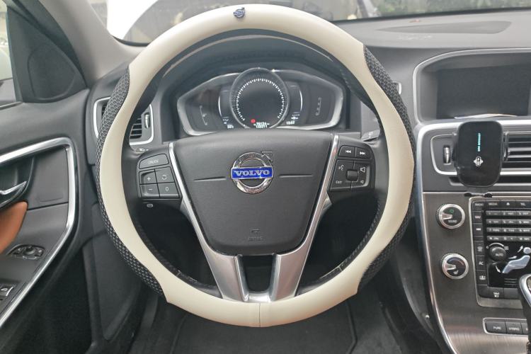 Used Volvo S60 New Energy 2015 S60L E-Drive Hybrid T6 Smart Drive Edition