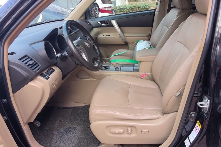 Used Toyota Highlander 2013 2.7L Two-Wheel Drive 7-Seater Zijin Edition
