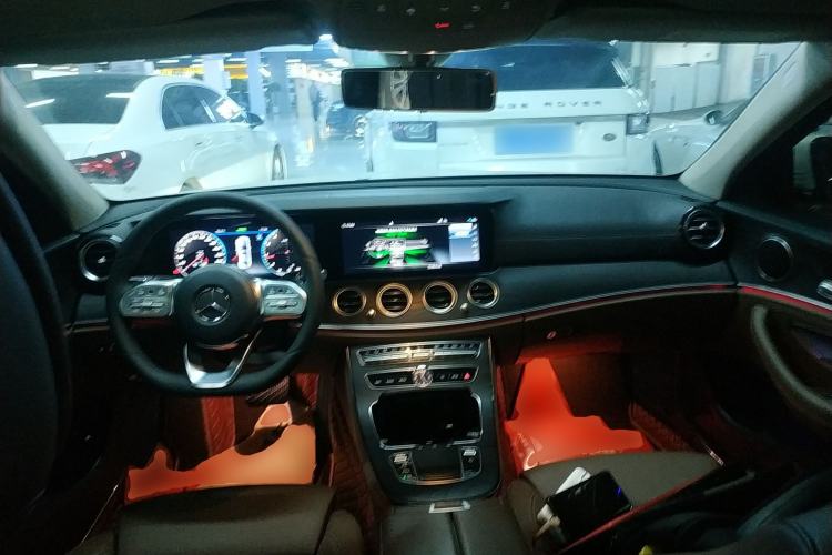 Used Mercedes-Benz E-Class 2019 E 260 L Sport Edition Center Console