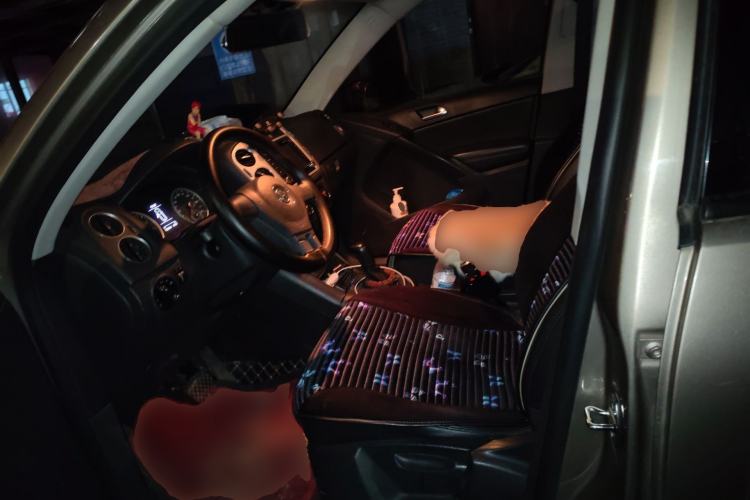 Used Volkswagen Tiguan 2015 1.8TSI Automatic Two-Wheel Drive Trend Edition Left Front Seat