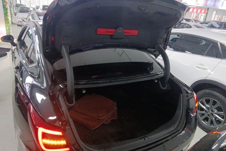 Used Hongqi H5 2022 Classic Model Facelift 1.5T DCT Qiyun Edition Trunk