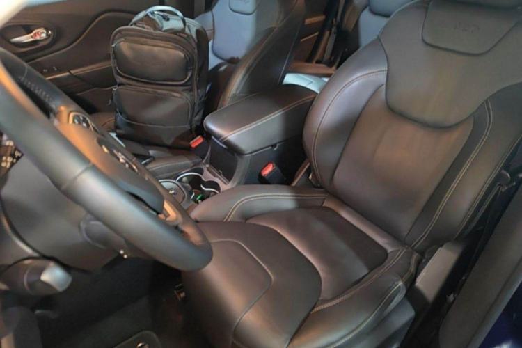 Used Jeep Cherokee 2017 2.0L Superior Edition