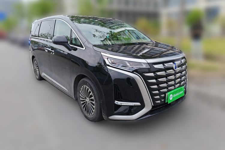 Used Denza D9 2022 DM-i 970 Four-Wheel Drive Flagship Model Front Right 45 Deg