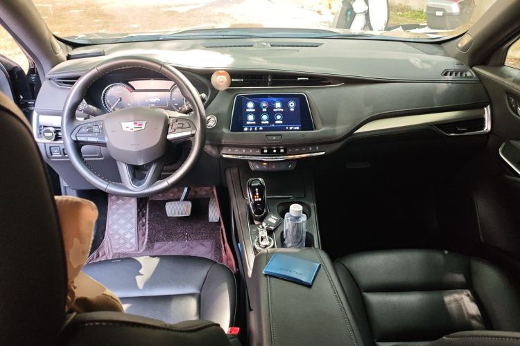 Used Cadillac XT4 2021 28T Two-Wheel Drive Leading Version