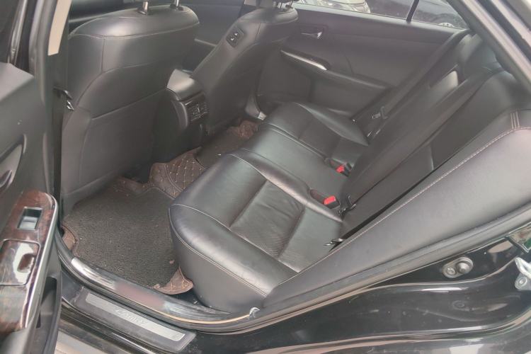 Used Toyota Camry 2016 2.0G 10th Anniversary Leading Edition
