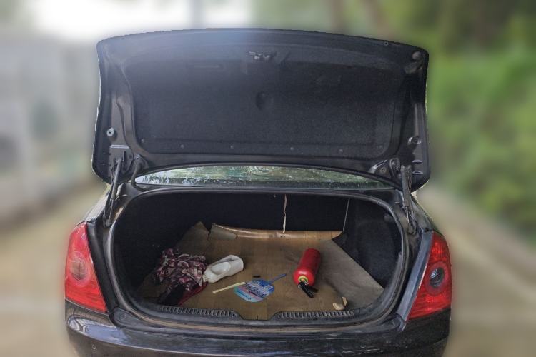 Used Bestune B70 2006 2.0L Automatic Special Edition Commemorative Version
