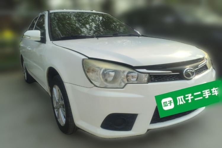 Used Soueast V3 Lingyue 2014 1.5L Manual Happiness Edition Front Right 45 Deg