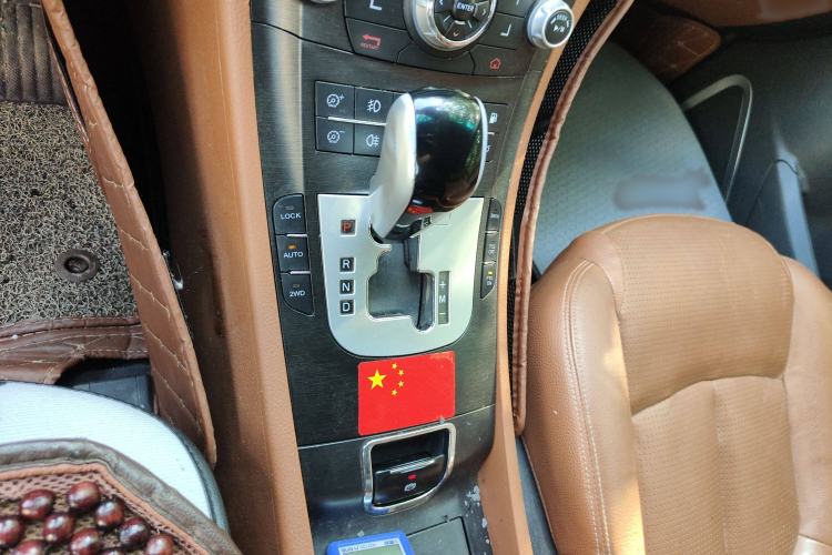 Used Luxgen Great 7 SUV 2013 Limited-Edition Sharp Edition 2.2T All-Wheel-Drive Prestige Model Gear Lever